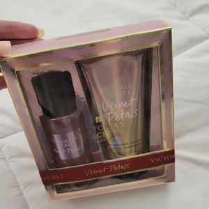 Victoria's Secret Velvet Petals Gift Set